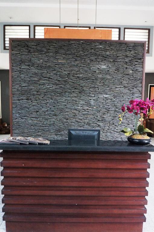 Rumah Nenek Hotel And Restaurant ปาดัง ภายนอก รูปภาพ