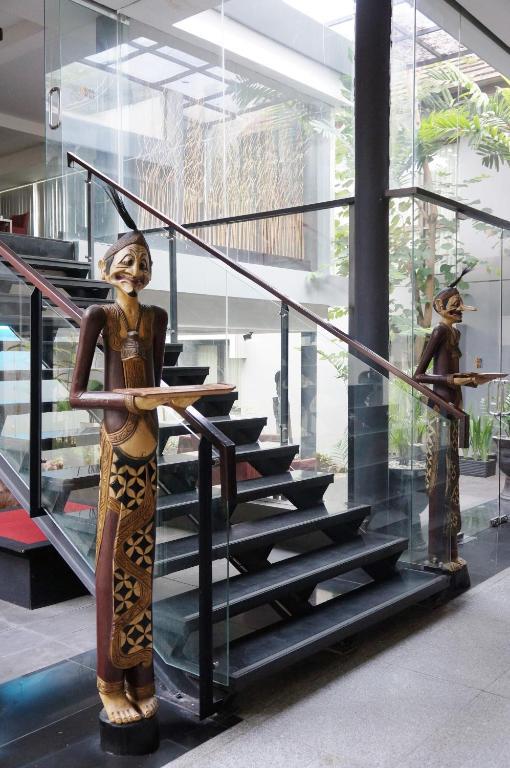 Rumah Nenek Hotel And Restaurant ปาดัง ภายนอก รูปภาพ