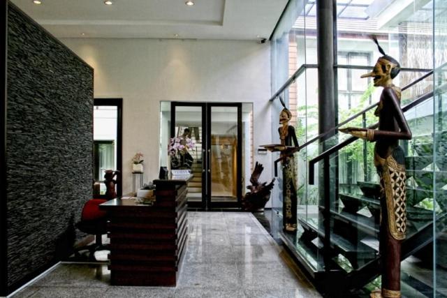 Rumah Nenek Hotel And Restaurant ปาดัง ภายนอก รูปภาพ